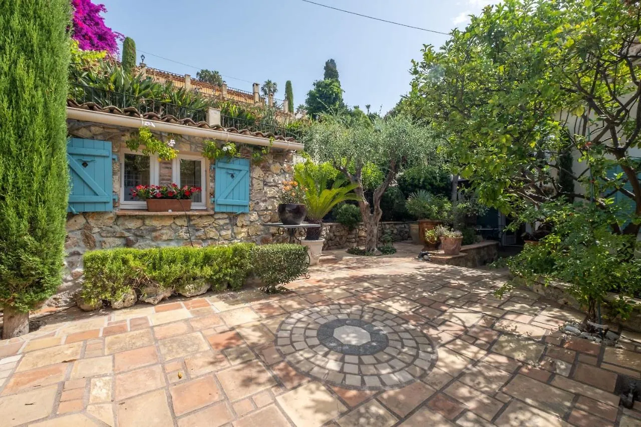 Superb Villa With Swimming Pool & Sauna Cannes