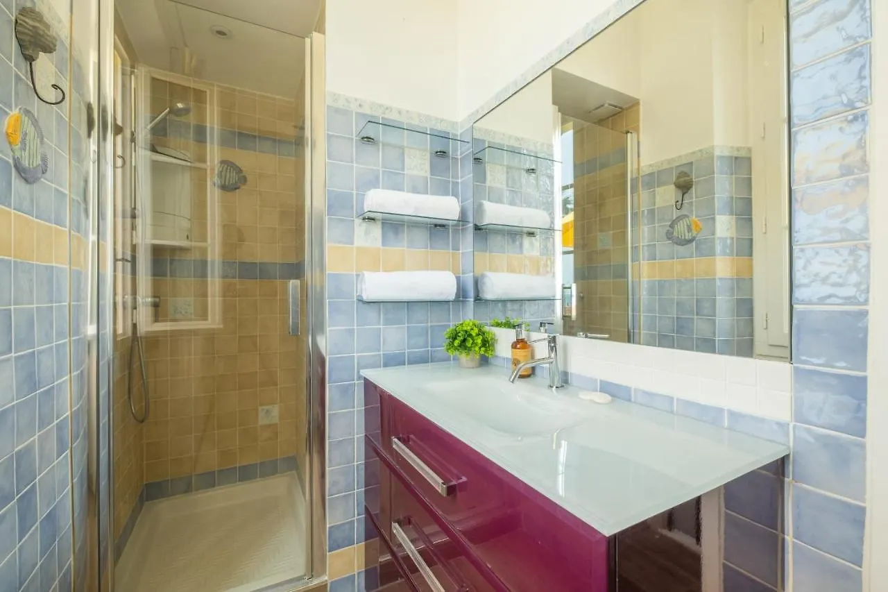 Superb Villa With Swimming Pool & Sauna Cannes