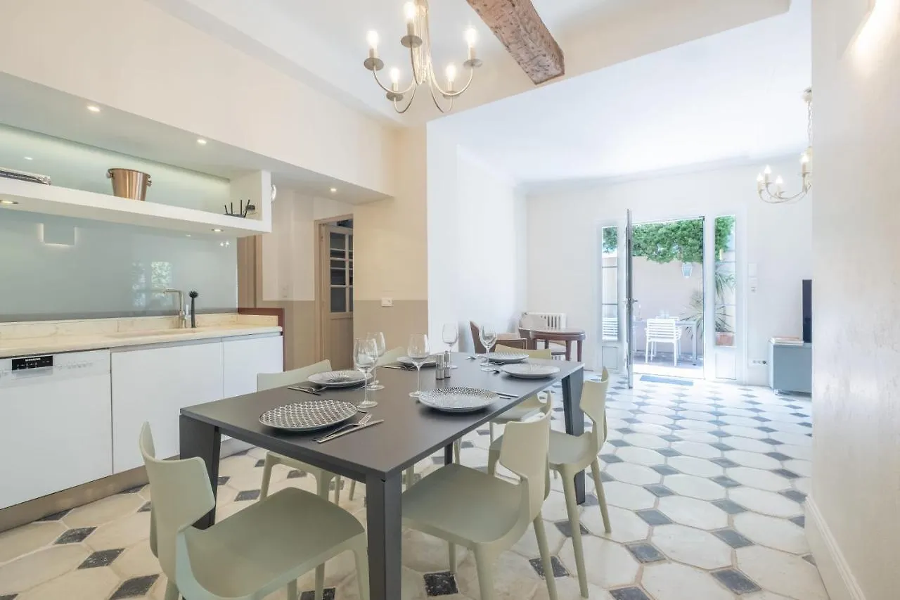 Superb Villa With Swimming Pool & Sauna Cannes