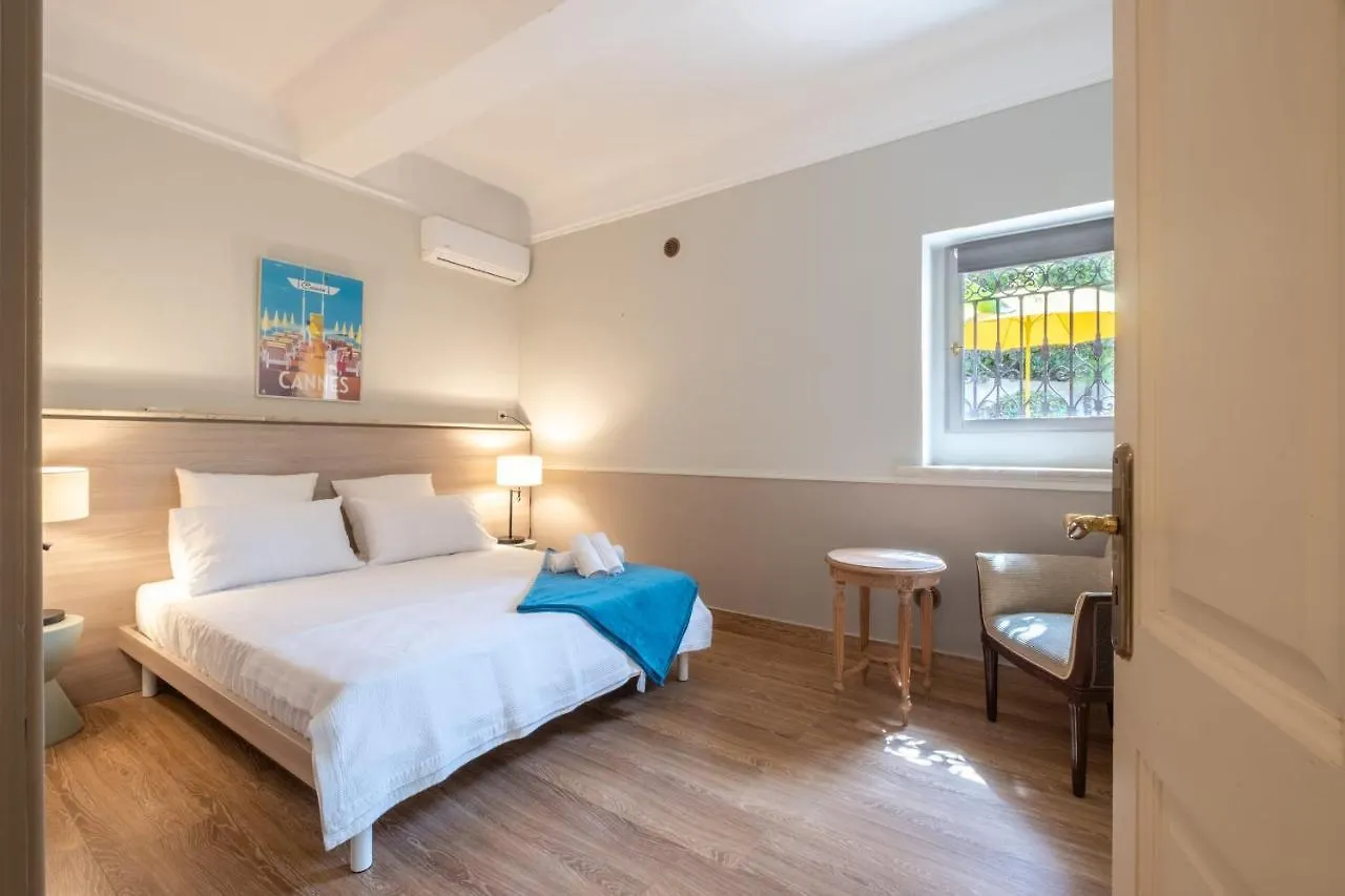 Superb Villa With Swimming Pool & Sauna Cannes