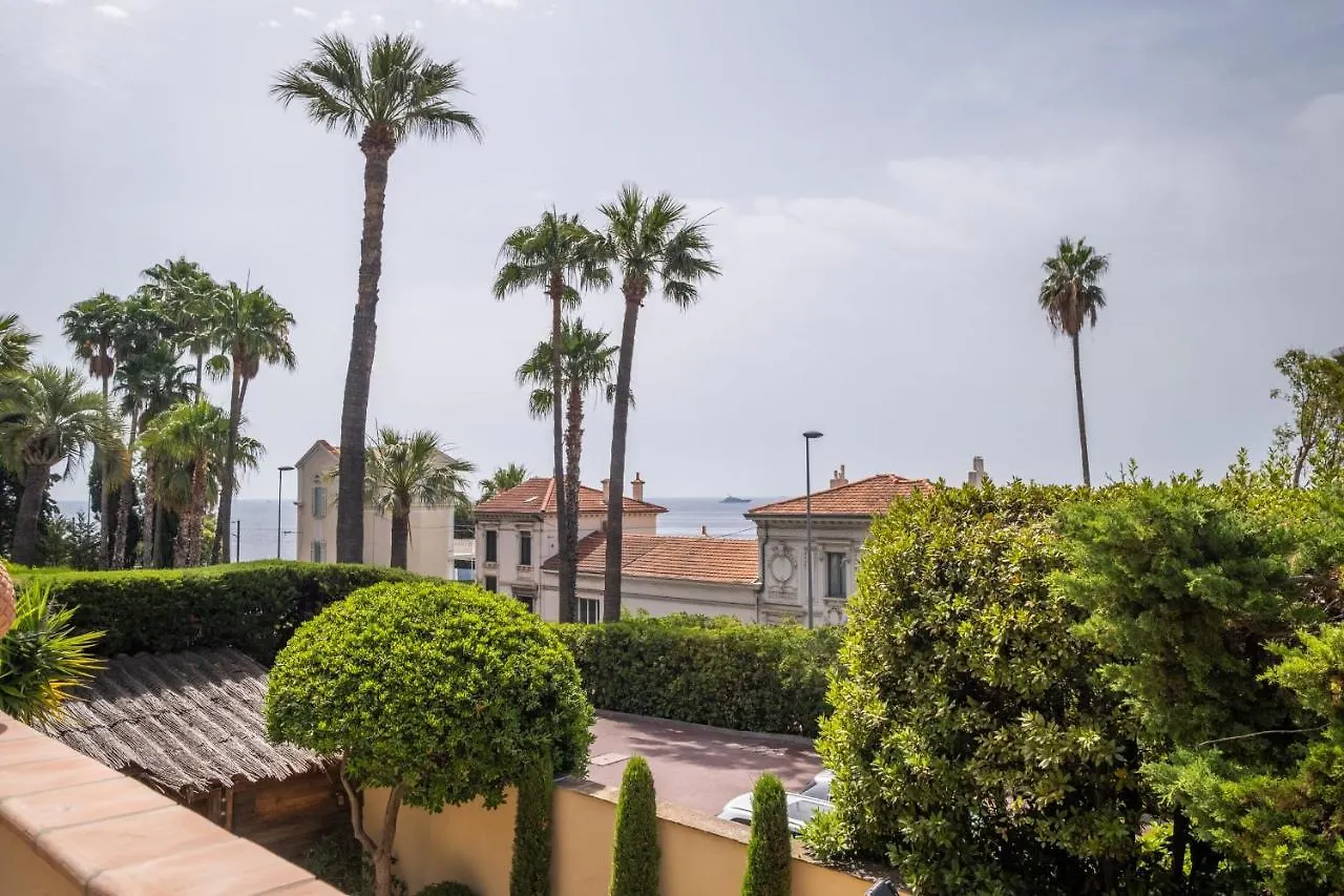 Superb Villa With Swimming Pool & Sauna Cannes France